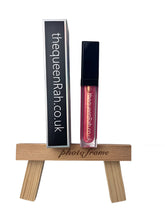 Load image into Gallery viewer, Lip gloss - LED lights & mirror